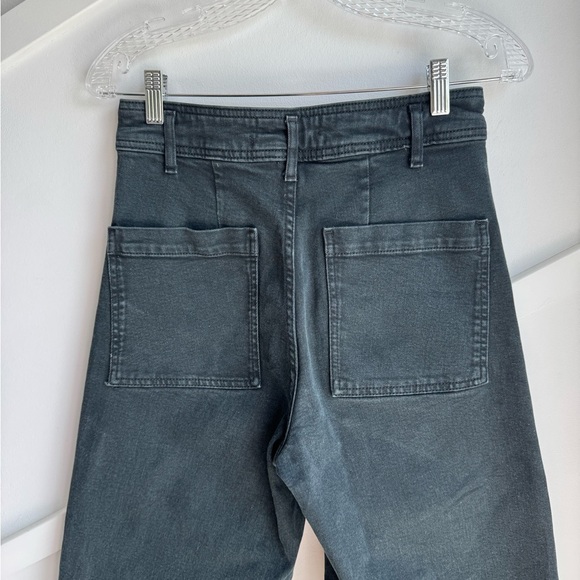 Zara Slim Fit Relaxed Leg High-waisted jeans with back patch pocket size 6 - Picture 11 of 13